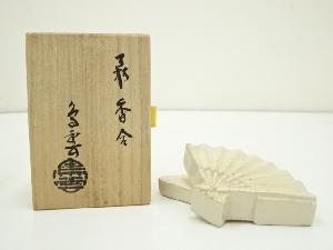 萩焼　納富鳥雲造　扇香合（共箱）